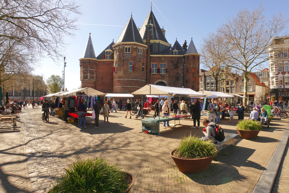 Geefmarkt op Nieuwmarkt